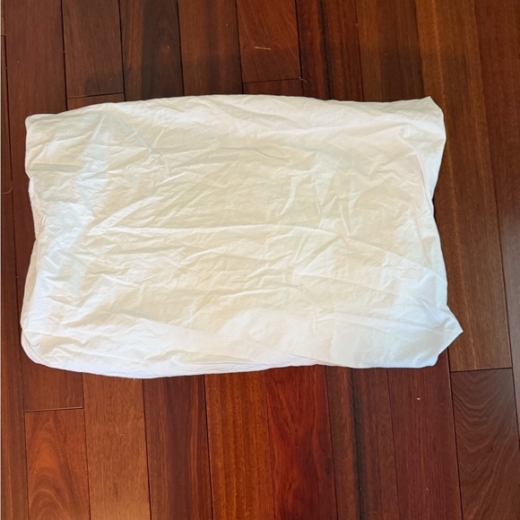 Pine Cone Hill Classic White Twin Fitted Sheet Very Crisp Clean! - Picture 1 of 3